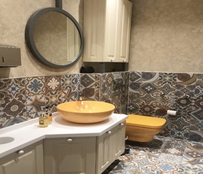 lavabo-wc-ahsap-dekorasyonu